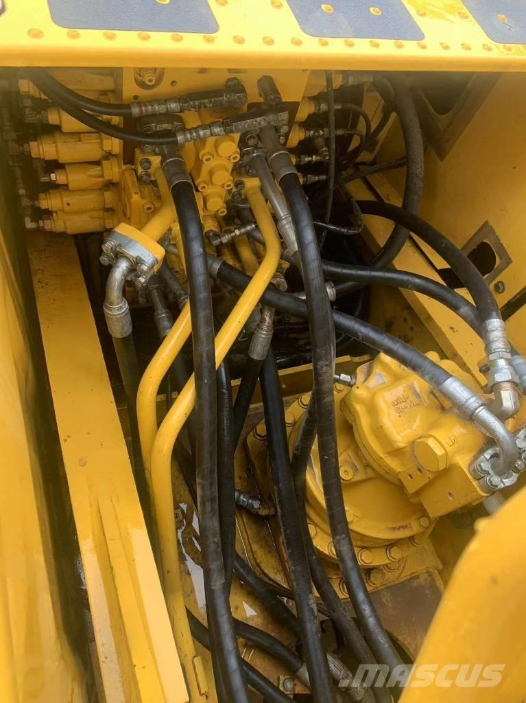 Komatsu PC 210-8 大型油圧ショベル12t以上（パワーショベル・ユンボ）