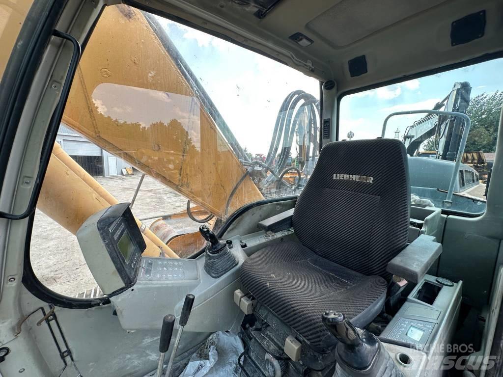 Liebherr R 924 C 大型油圧ショベル12t以上（パワーショベル・ユンボ）