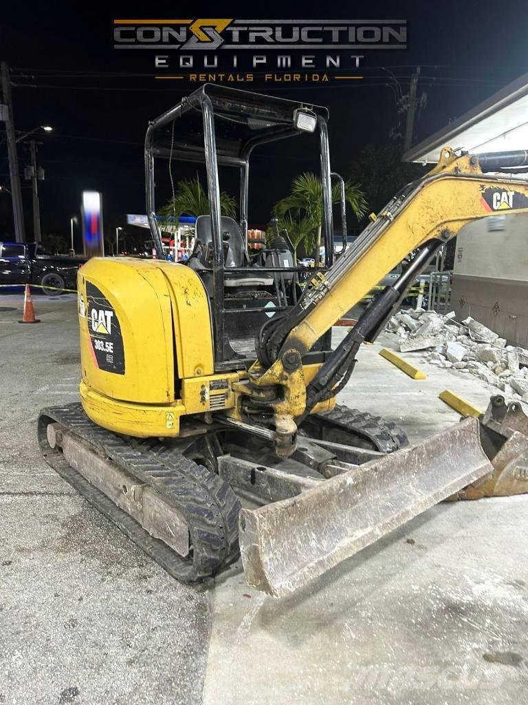 CAT 303.5 E CR ミニ油圧ショベル 7t以下（ミニユンボ・ミニディガー）
