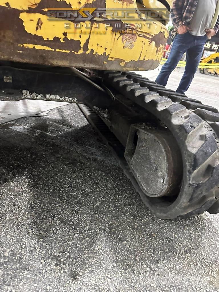 CAT 303.5 E CR ミニ油圧ショベル 7t以下（ミニユンボ・ミニディガー）