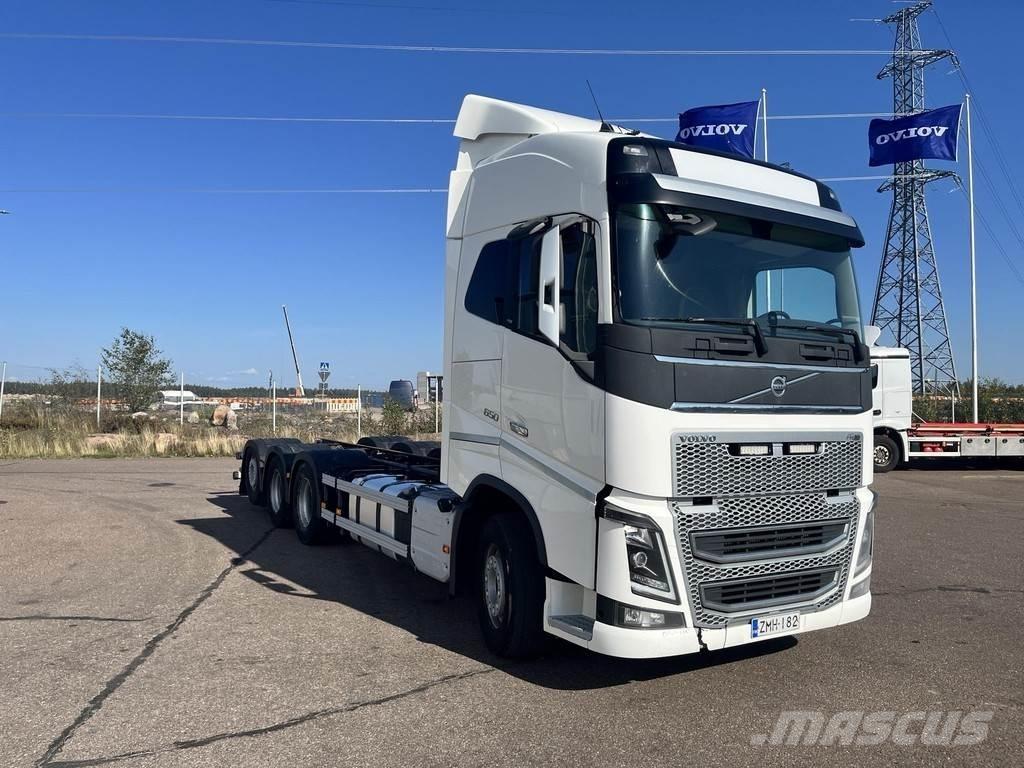 Volvo FH キャブ付きシャーシ