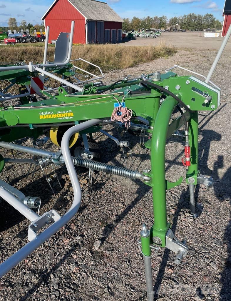 Pronar PWP770C テッダー・テッダーレーキ