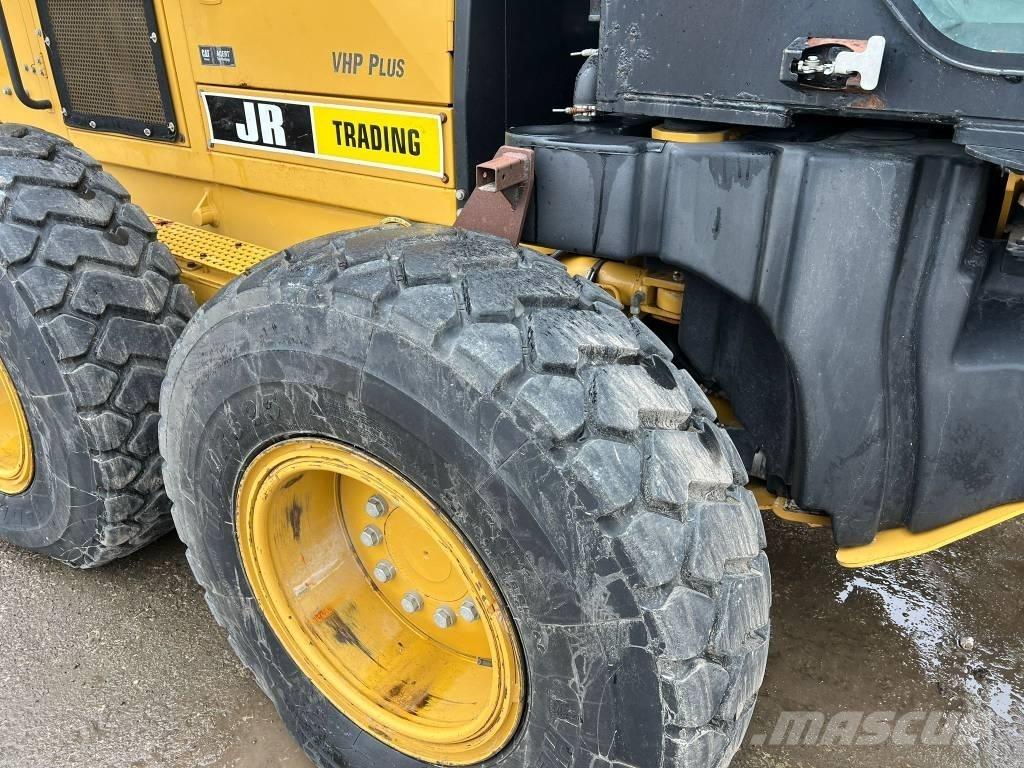 CAT 140 M AWD モーターグレーダー