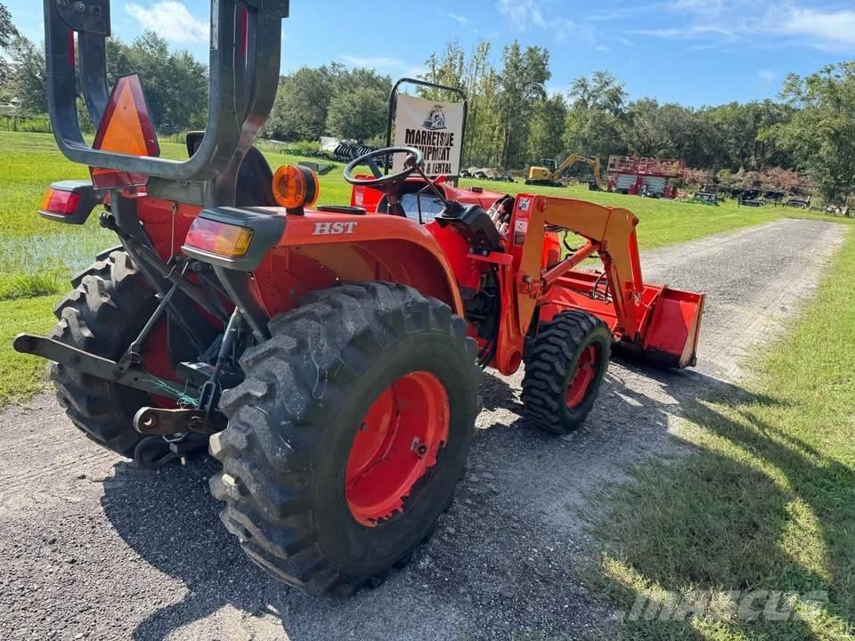 Kubota L 2501 HST トラクター