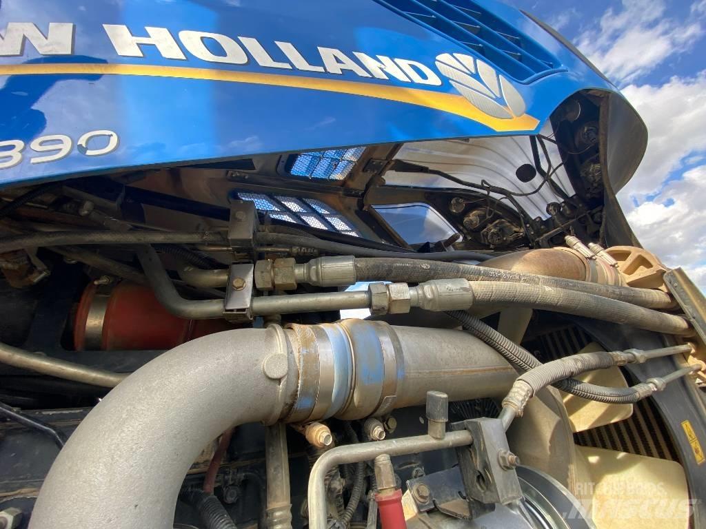 New Holland T 8.390 トラクター