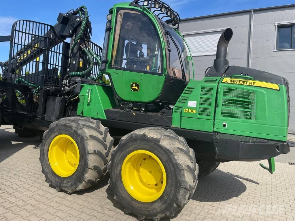 John Deere 1210 E フォワーダー