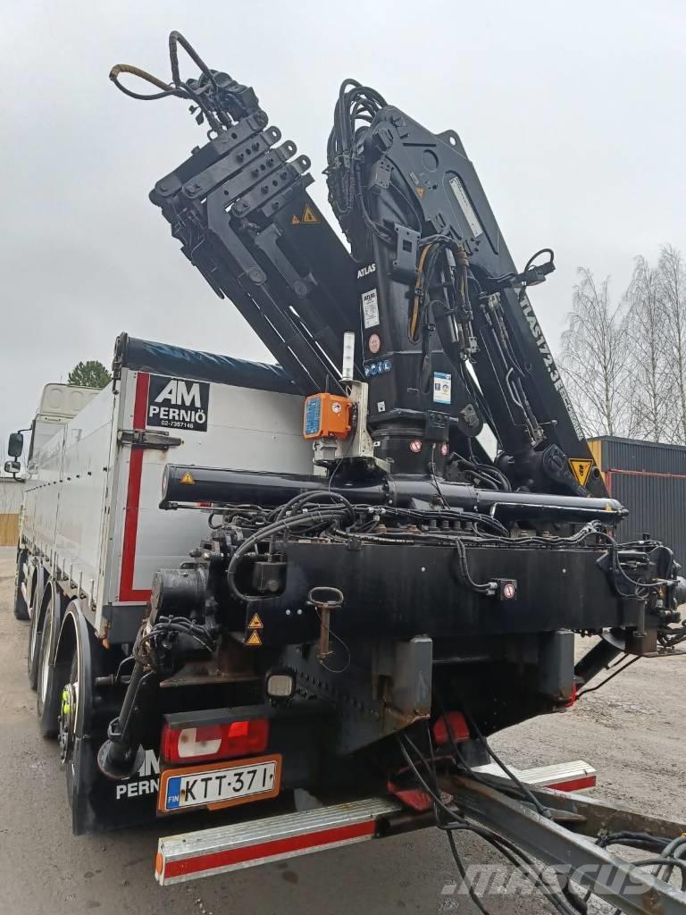 DAF XF 530 FAW クレーントラック、ユニック車