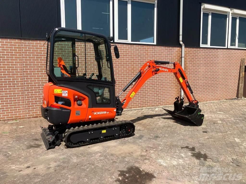 Kubota KX019 4 ミニ油圧ショベル 7t以下（ミニユンボ・ミニディガー）
