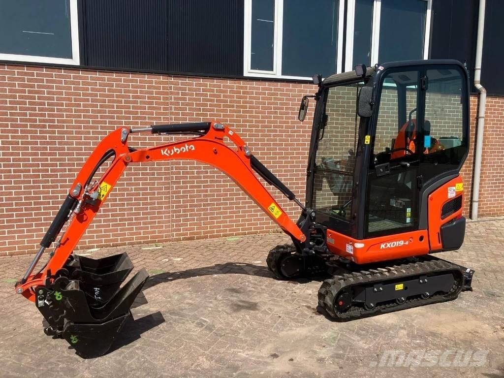 Kubota KX019 4 ミニ油圧ショベル 7t以下（ミニユンボ・ミニディガー）