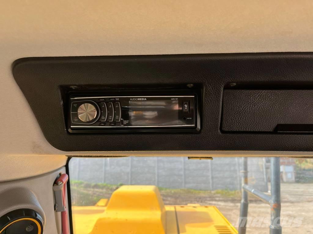 JCB 220X C 4F 大型油圧ショベル12t以上（パワーショベル・ユンボ）