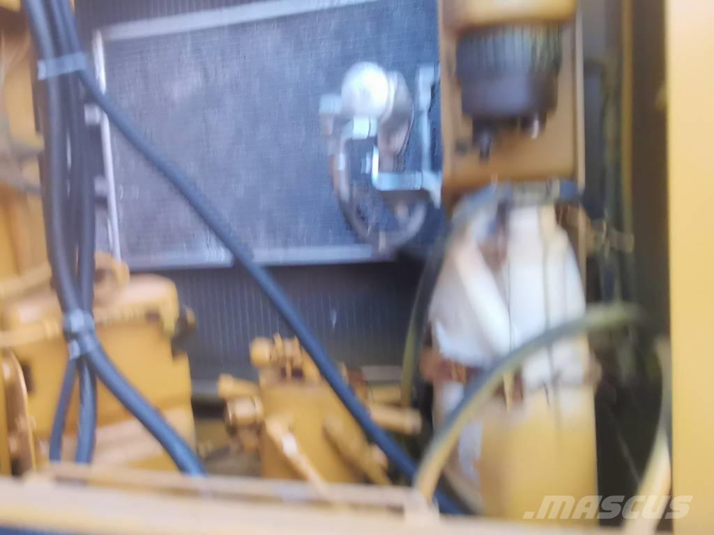 CAT 330 D 大型油圧ショベル12t以上（パワーショベル・ユンボ）