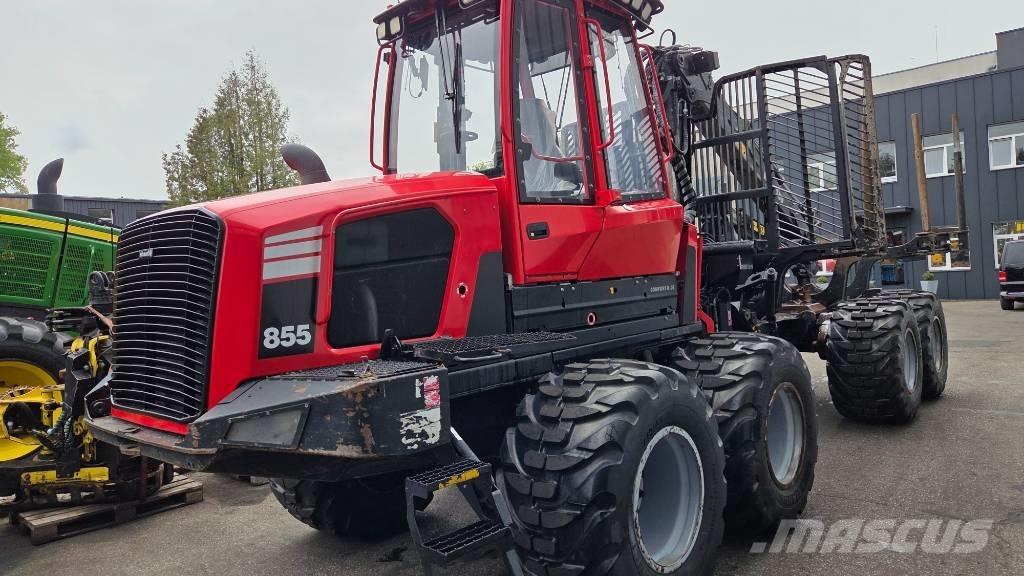 Komatsu 855 フォワーダー
