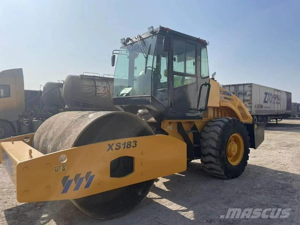 XCMG XS 183 振動ローラ