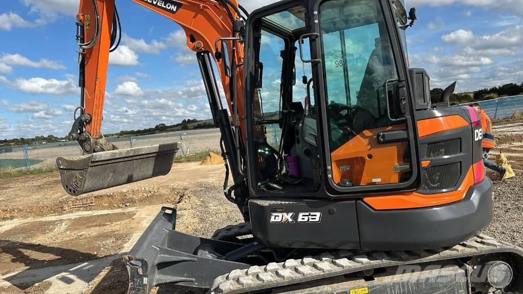 Develon DX 63-7 ミニ油圧ショベル 7t以下（ミニユンボ・ミニディガー）