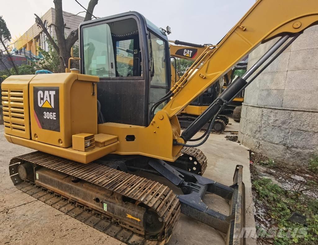CAT 306 E ミニ油圧ショベル 7t以下（ミニユンボ・ミニディガー）