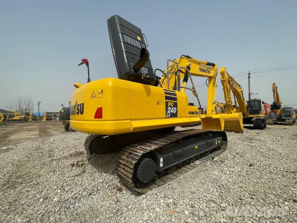 Komatsu PC 240 LC 大型油圧ショベル12t以上（パワーショベル・ユンボ）