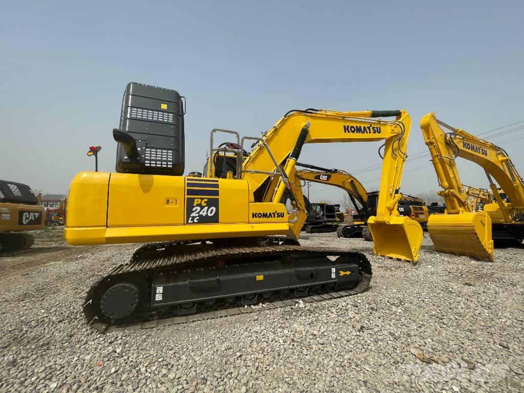 Komatsu PC 240 LC 大型油圧ショベル12t以上（パワーショベル・ユンボ）