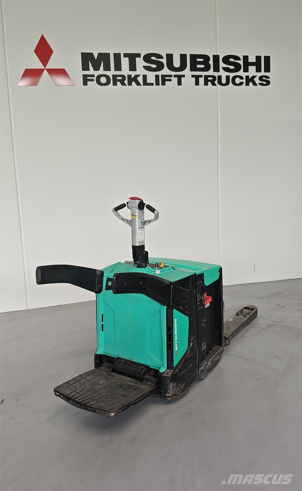 Mitsubishi PBV20N2 プラットホームトラック