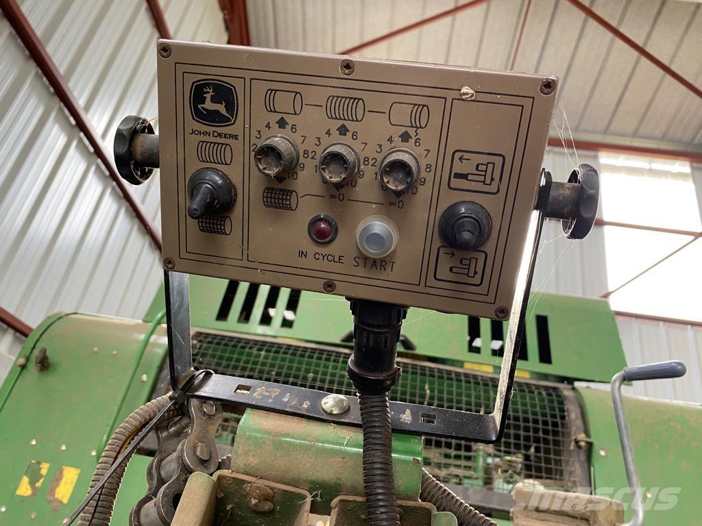 John Deere 568 ラウンドベーラー