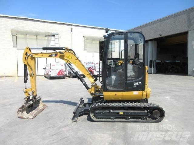 CAT 302.7 D CR ミニ油圧ショベル 7t以下（ミニユンボ・ミニディガー）