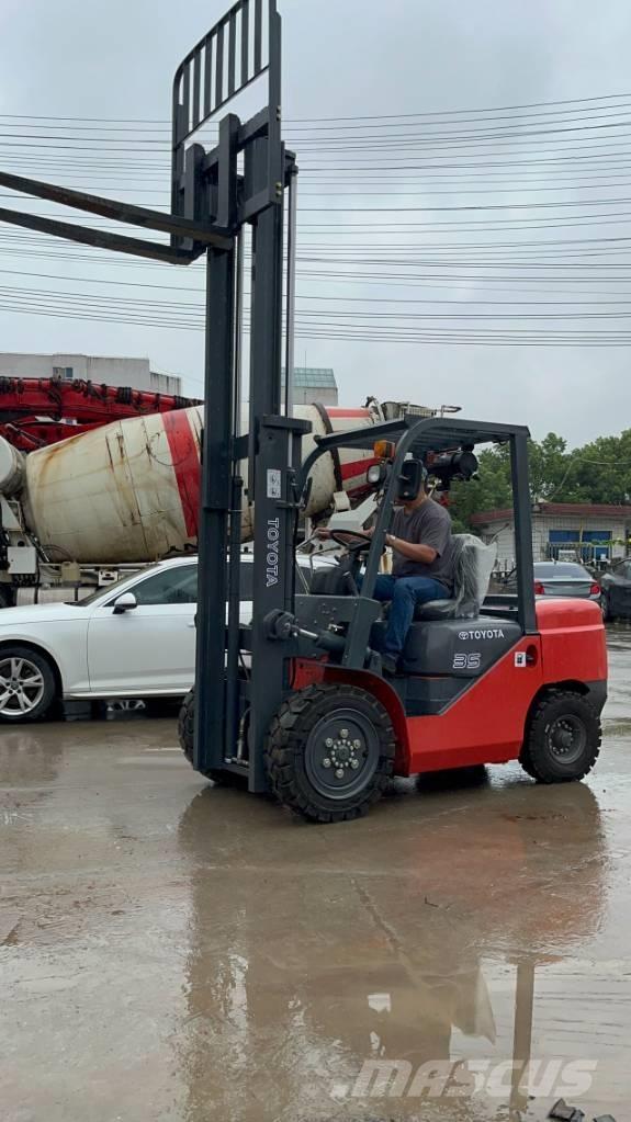 Toyota FD 35 ディーゼル・軽油