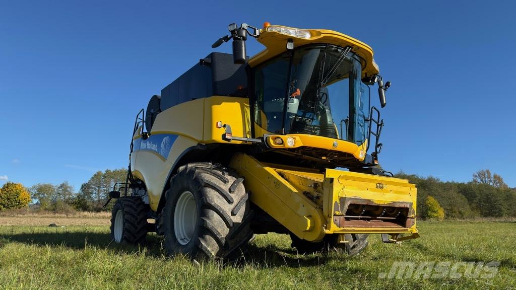 New Holland CX 8080 コンバイン
