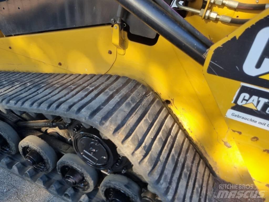 CAT 257 D スキッドステアローダー