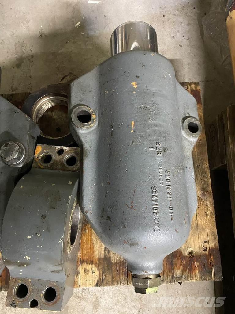 Liebherr A934C 油圧機