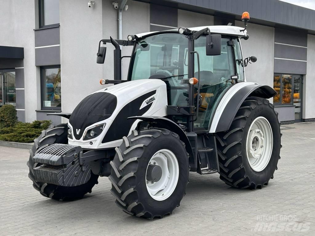 Valtra A 134 トラクター