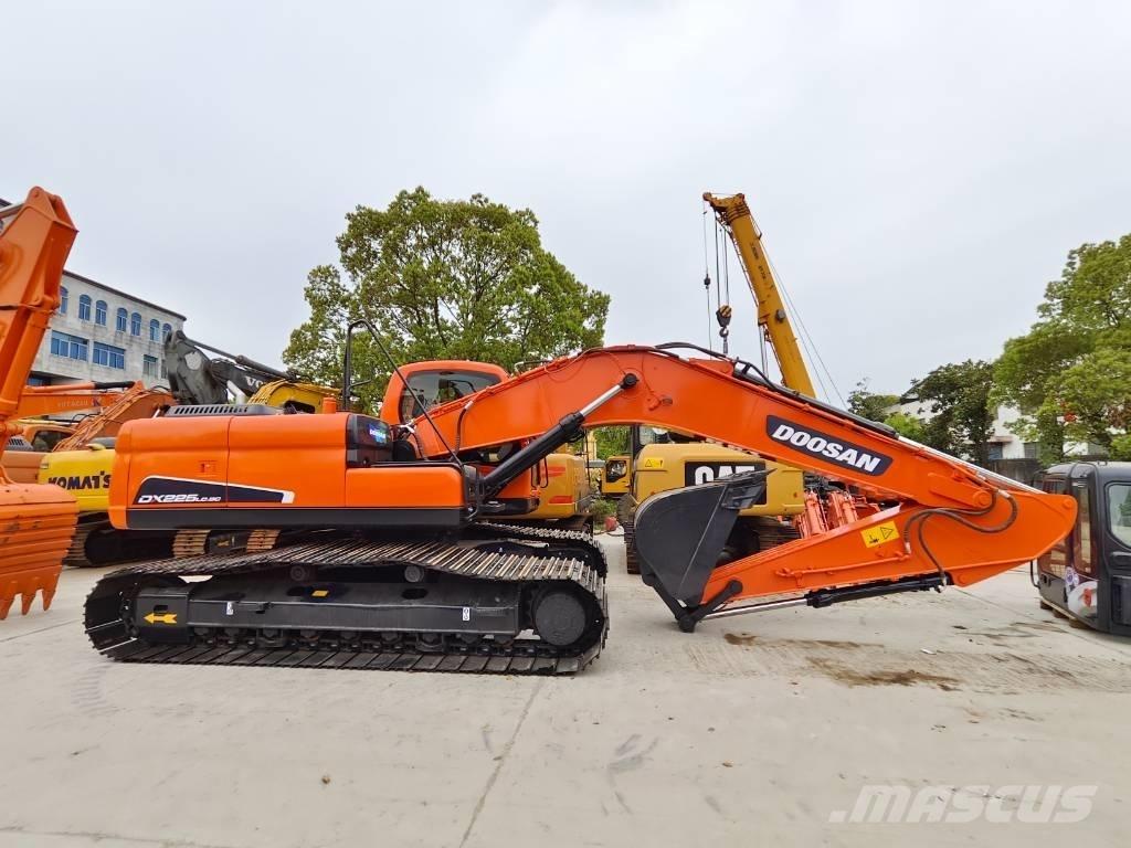 Doosan DX 225 LC-9C 大型油圧ショベル12t以上（パワーショベル・ユンボ）