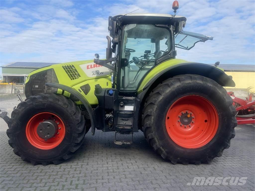CLAAS AXION 830 トラクター
