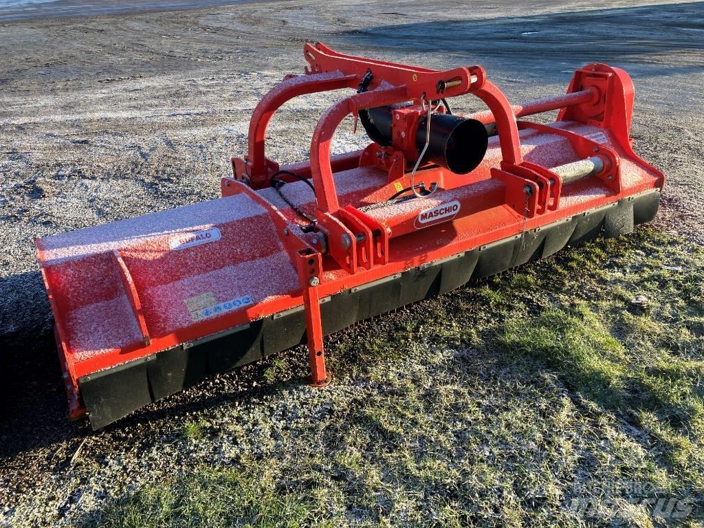 Maschio bufalo 300 モアー