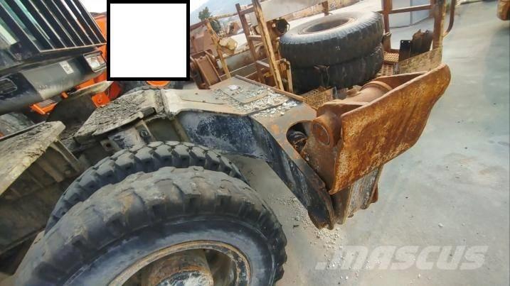 Hyundai HW 210 A ホイール式油圧ショベル（パワーショベル・ユンボ・バックホー）