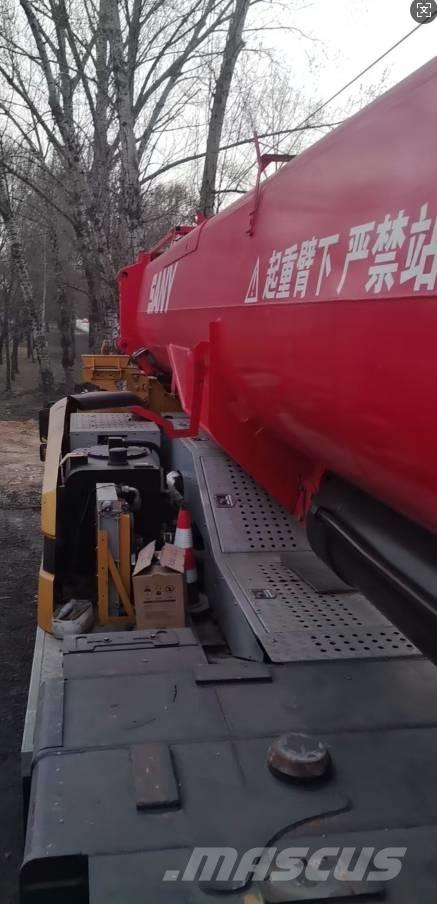 Sany SAC4000C8-8 オールテレーンクレーン