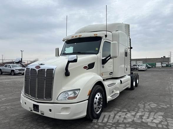 Peterbilt 579 中古トラクターヘッド | トレーラーヘッド