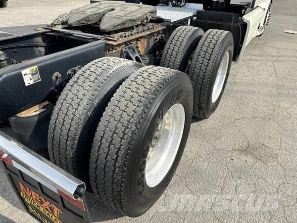 Peterbilt 579 中古トラクターヘッド | トレーラーヘッド
