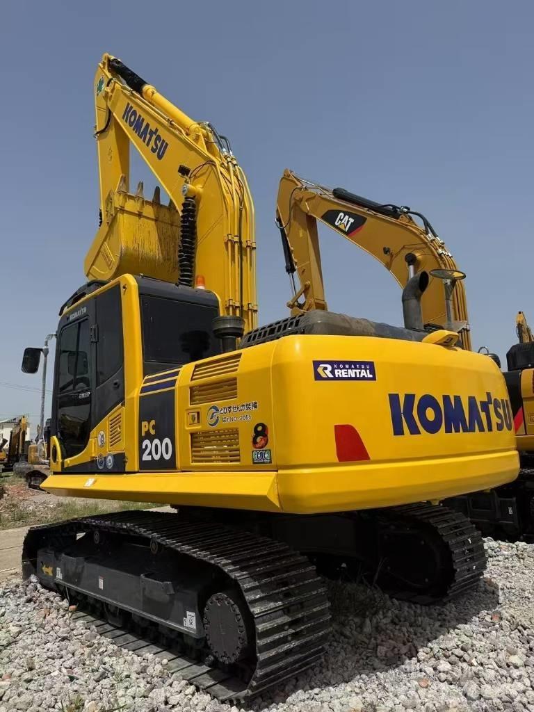 Komatsu 200-8 大型油圧ショベル12t以上（パワーショベル・ユンボ）
