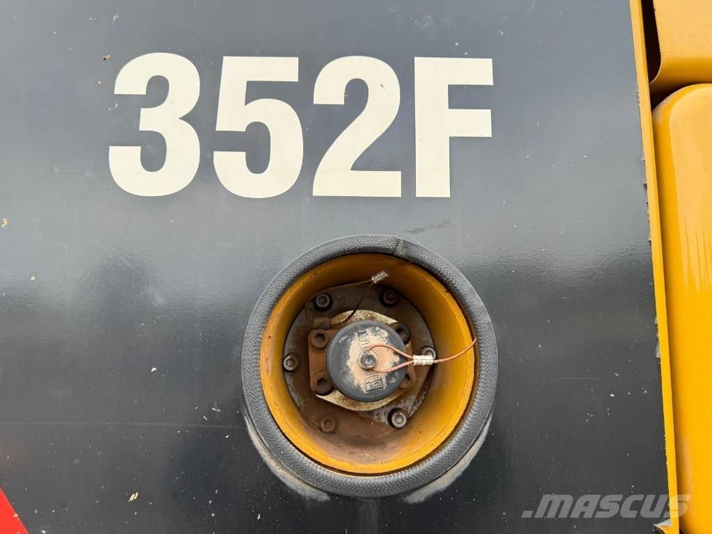 CAT 352 F 大型油圧ショベル12t以上（パワーショベル・ユンボ）
