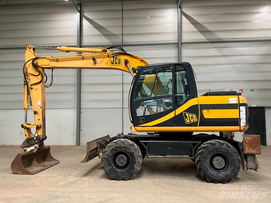 JCB JS 145 W ホイール式油圧ショベル（パワーショベル・ユンボ・バックホー）