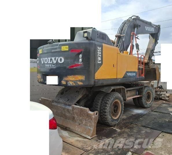 Volvo EW 205E ホイール式油圧ショベル（パワーショベル・ユンボ・バックホー）