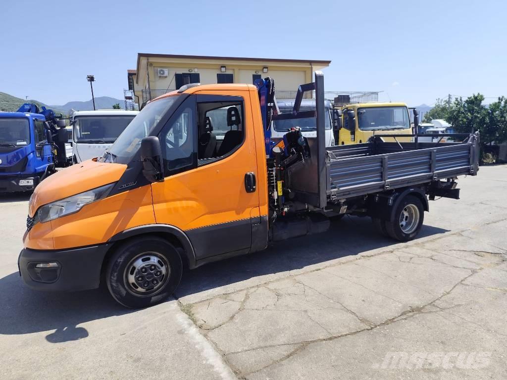 Iveco Daily 35-140 クレーントラック、ユニック車