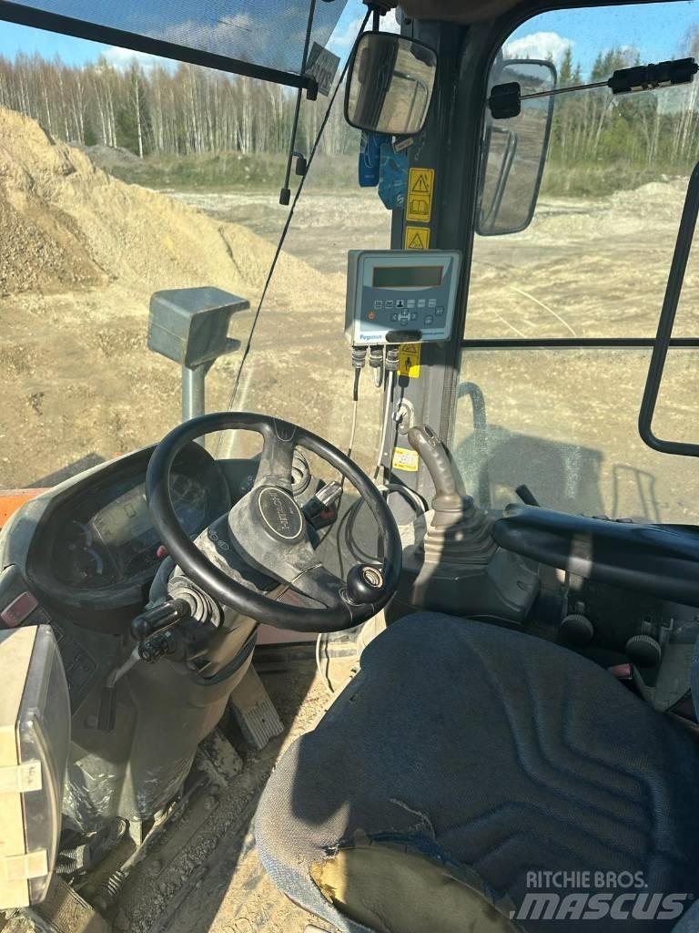 Hitachi ZW 250 ホイールローダー・タイヤショベル