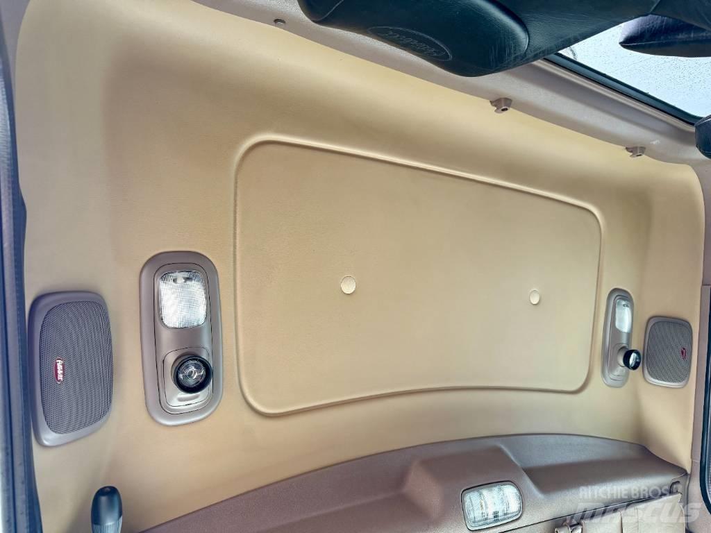 Peterbilt 389 中古トラクターヘッド | トレーラーヘッド