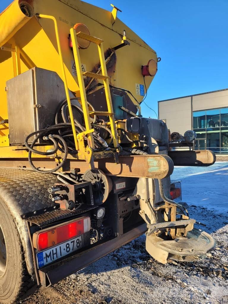 Scania P 380 多目的／汎用車両