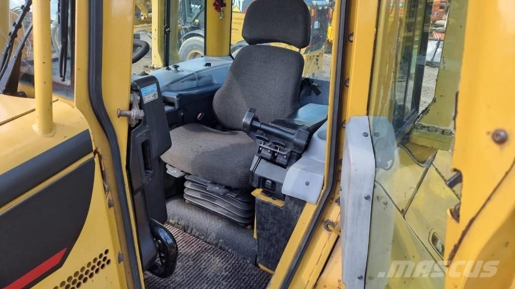 CAT D 5 N LGP ブルドーザー