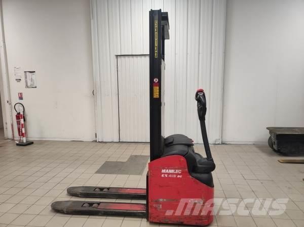 Manitou ES412 AC 自走式スタッカー