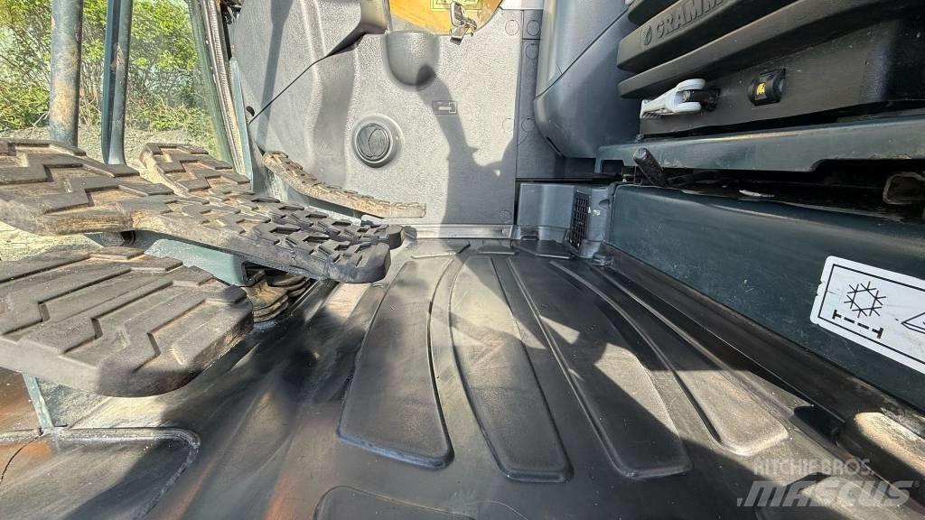 Hyundai HX 130 LCR 大型油圧ショベル12t以上（パワーショベル・ユンボ）