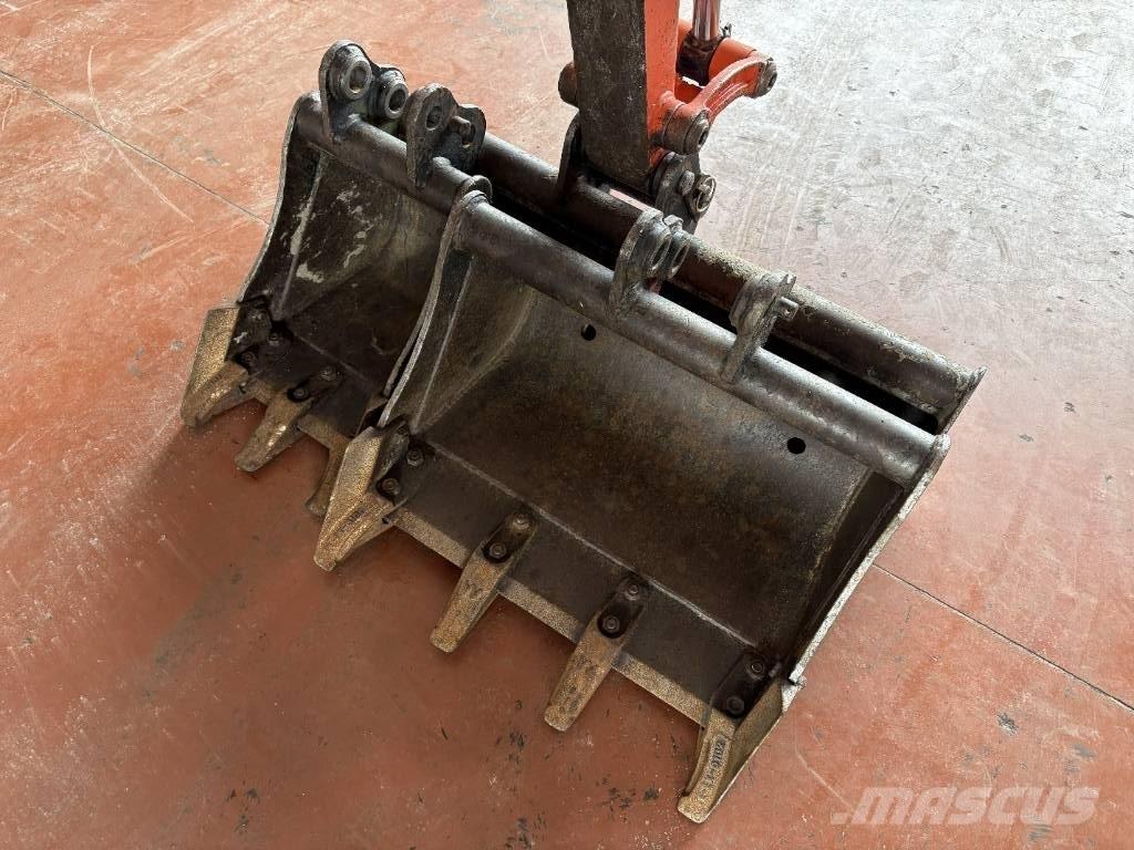 Kubota KX 018-4 ミニ油圧ショベル 7t以下（ミニユンボ・ミニディガー）