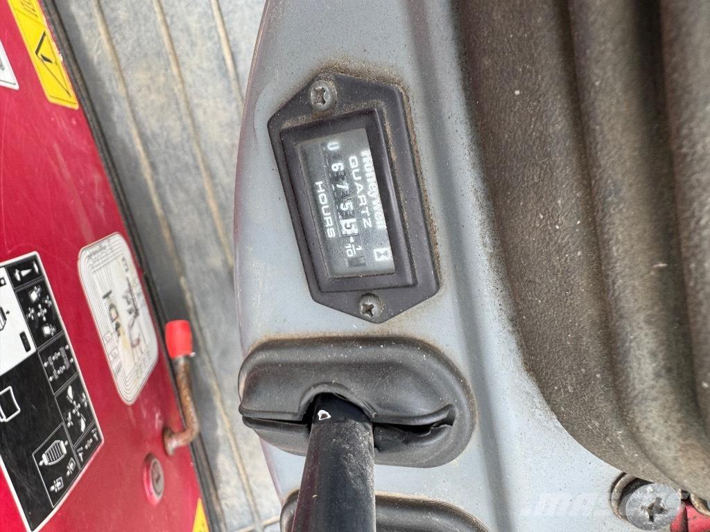 Yanmar SV08 (1D812) ミニ油圧ショベル 7t以下（ミニユンボ・ミニディガー）