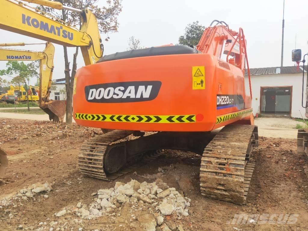 Doosan DH220LC-7 大型油圧ショベル12t以上（パワーショベル・ユンボ）